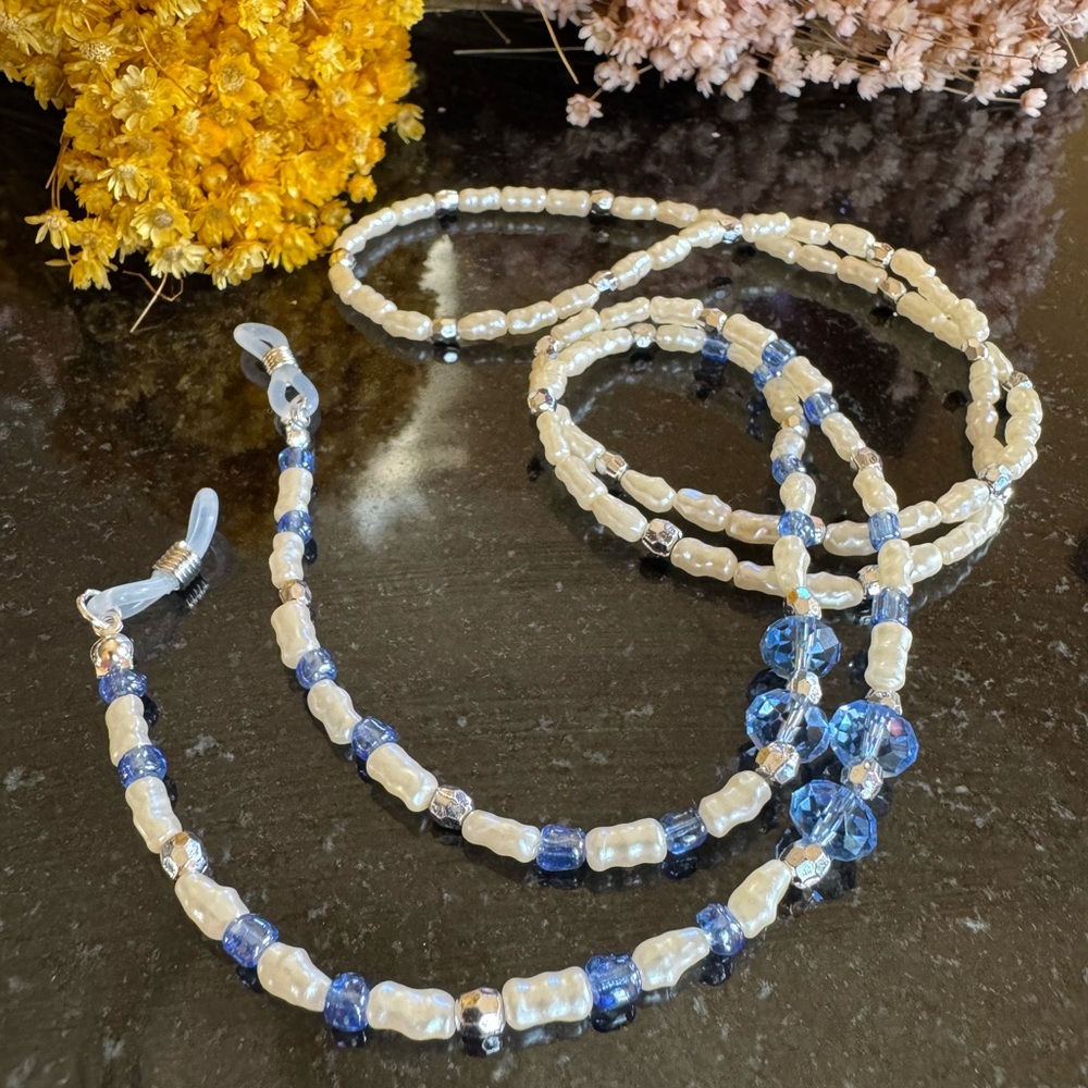 Elegant crystal Blue and Cream Beaded glasses chain